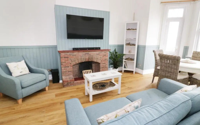 Flat 1, Cambridge Court