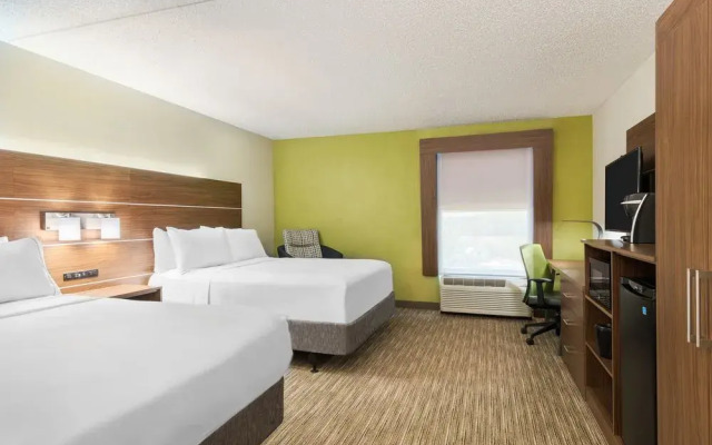 Holiday Inn Express Hotel & Suites Bentonville