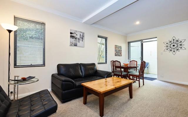 Fremantle Townhouse Unit 4