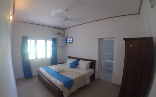 Negombo Blue Villa Hotel