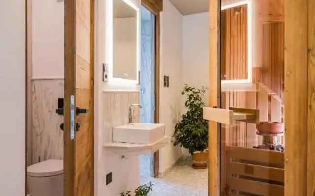 Superior Chalet KOASA-HOF, 240 Meter, 5 Zimmer, 18 Pers