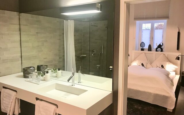 Апартаменты Best Deal in Town ! 'PURO' Exclusive Designer Apartment in the Center Мюнхен комната для гостей