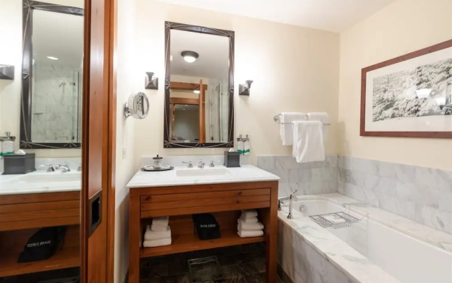 2 BR Lodge at Spruce Peak