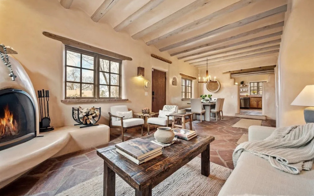 2bd Casa Divina