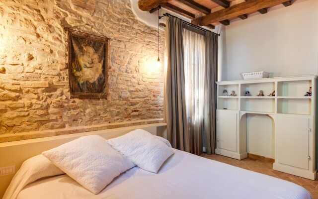 Umbria Country Shelter