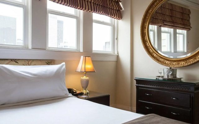 Executive Hotel Vintage Court