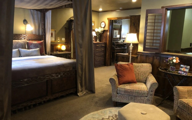 Highland Haven Creekside Inn