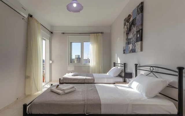 Comfy Central Square Gem with Terrace