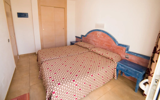 Apartamentos Cabau Cala Nova