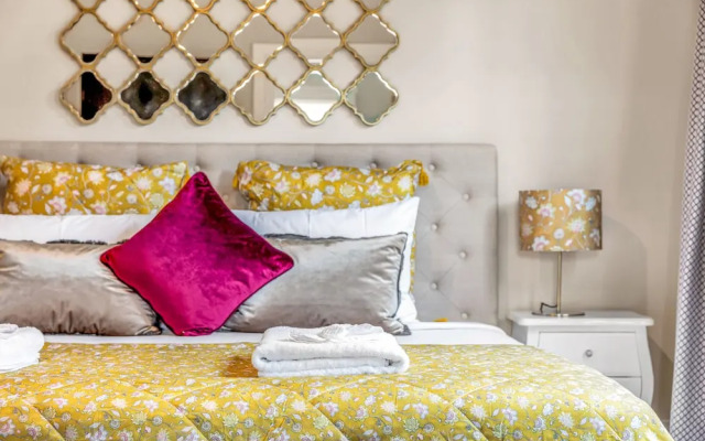 Grandview Accommodation - The Elm Tree Apartments