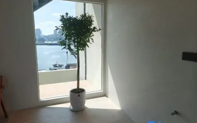 whisper tide hotel