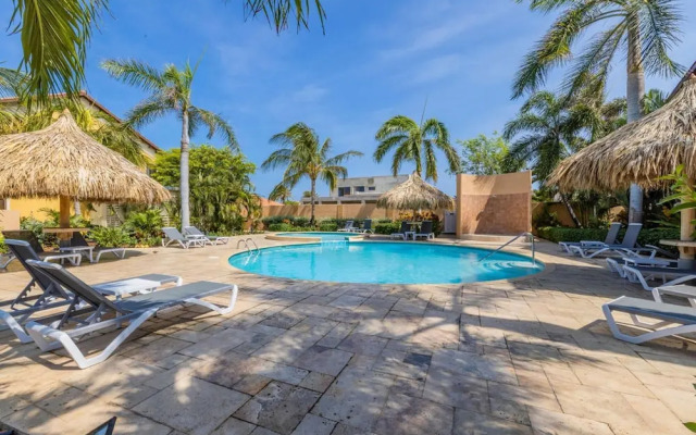 Gold Coast - 2br3ba Gated Community w Pools Gym