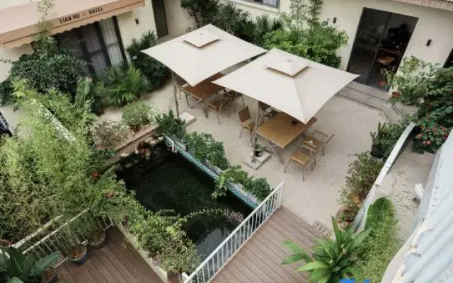 Lianhu Xingyuewan Guesthouse (Zhaoqing Qixingyan Scenic Area Branch)