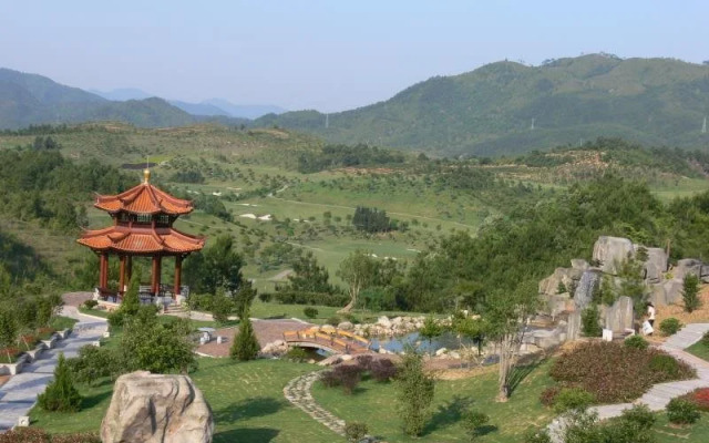Wuyi Mountain Jingmin Golf Hotel