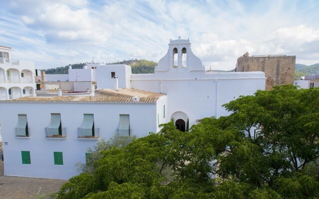 Отель Apartamentos Tramuntana вид на фасад