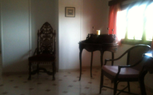 Candia House