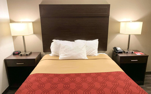 Econo Lodge Portland Downtown