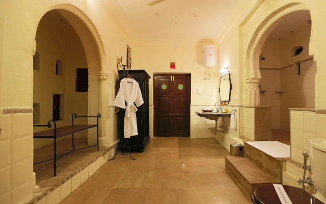 Bhainsrorgarh Fort Hotel
