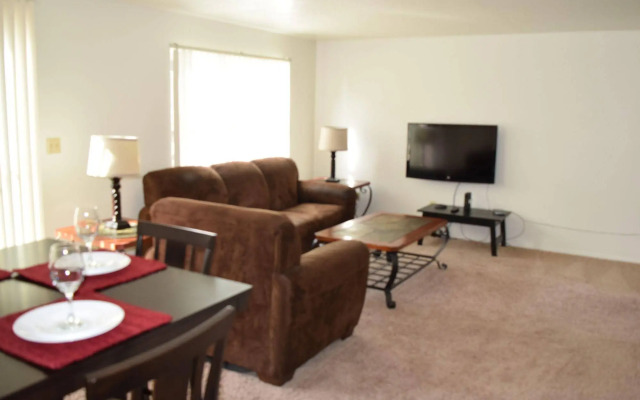 Mactavish Court Townhomes