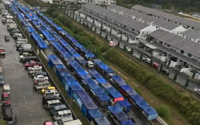 Golden Hills Pasar Malam 3 Bedroom Apartment J LouvRe