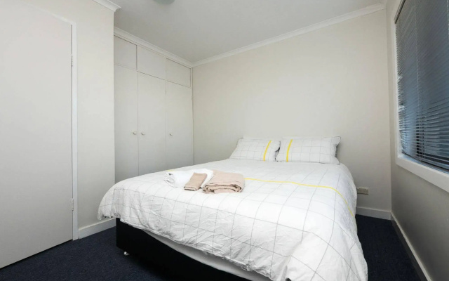 Two Beds off the Beach
