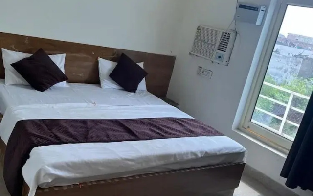 Ladlee Palace Guest House