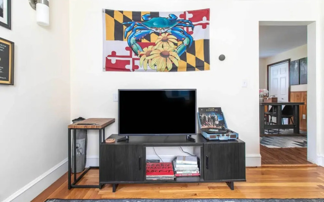 Pet-friendly Cranston Home w/ Fire Pit & Bbq!