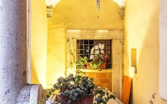 Cartari Apartment