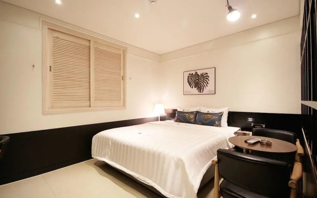 HOTEL Able