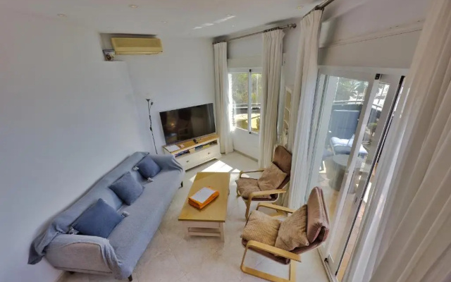 Apartment 317 Skol