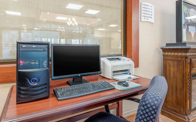Quality Inn & Suites Zanesville City Center
