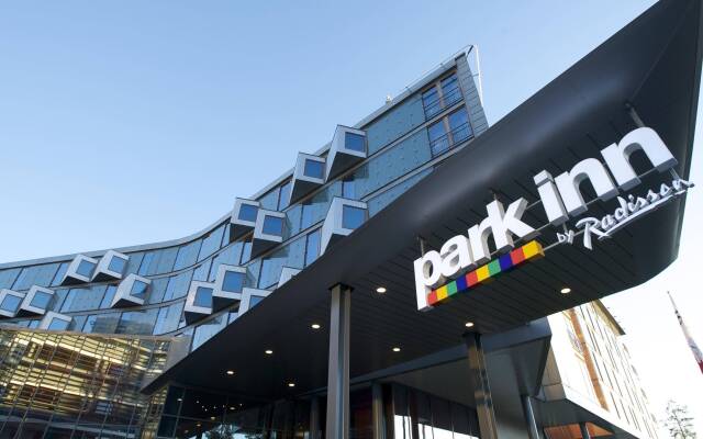 Отель Park Inn by Radisson Oslo Airport вид на фасад