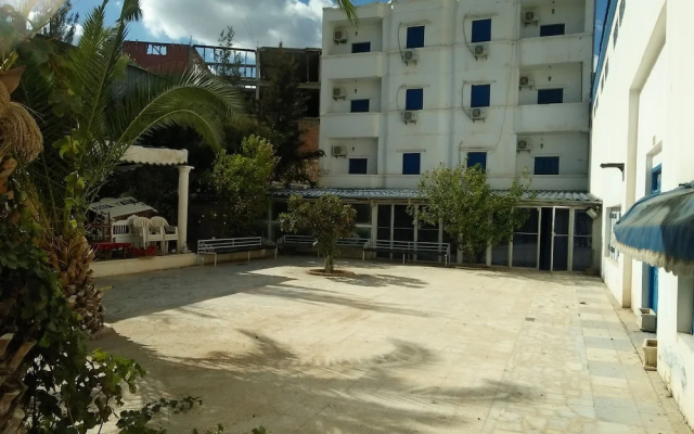 Hôtel le V. Rocher