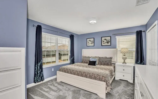 5021 WA - Stunning Townhome With Private Pool