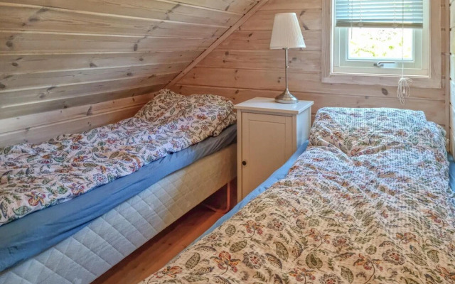 Stunning Home in Spangereid With Wifi and 4 Bedrooms