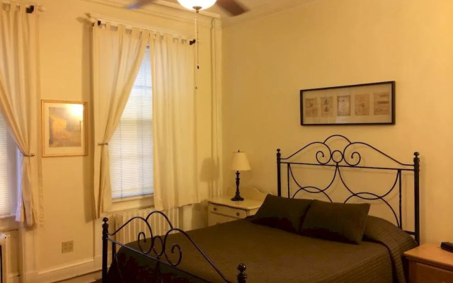 Adams Inn