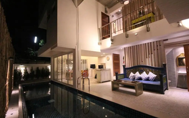 Villa S