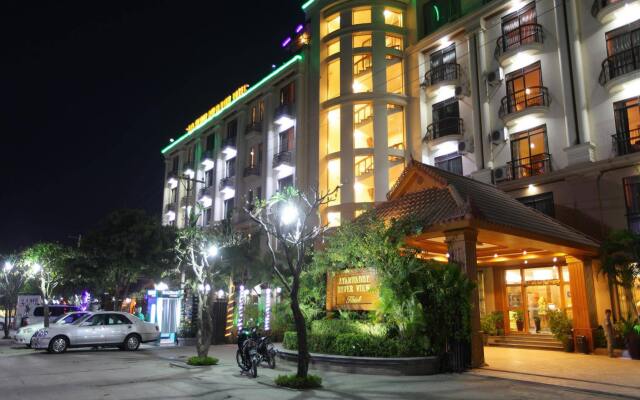 Ayarwaddy River View Hotel вид на фасад