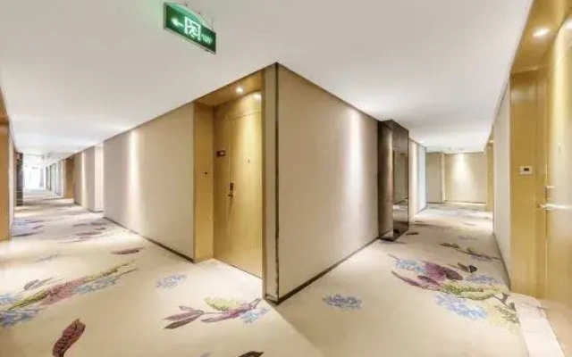 Yunzhu No.1 Hotel (Guangzhou Olympic Sports Center, Tianhe Zhucun Metro Station Branch)