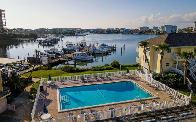 Sandpiper Cove #4213 by Southern Vacation Rentals