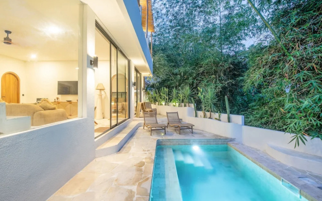 Boho Retreat 3BR Enclosed Lounge 5min Beach