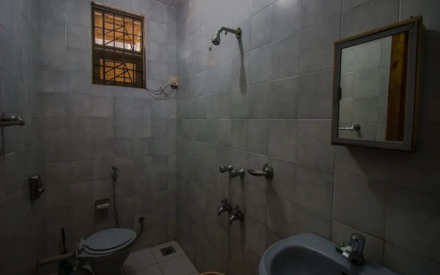 OYO 14233 Home Seaside 2BHK Calangute Beach