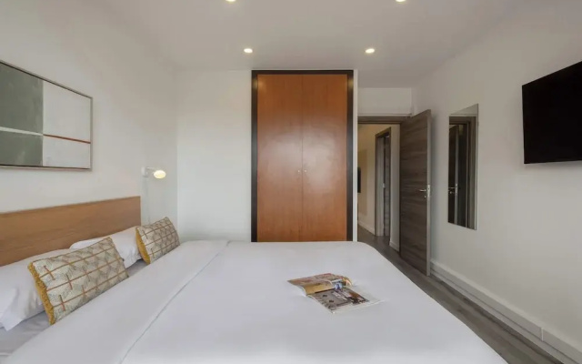 Breeze Apartment by Olala Homes