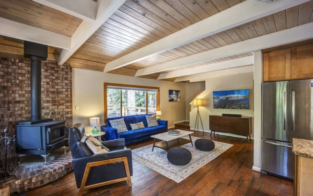 Serene Tahoe Cabin