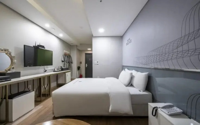 Hotel Bridge