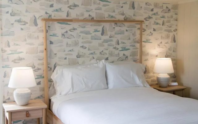 Russelltown Inn