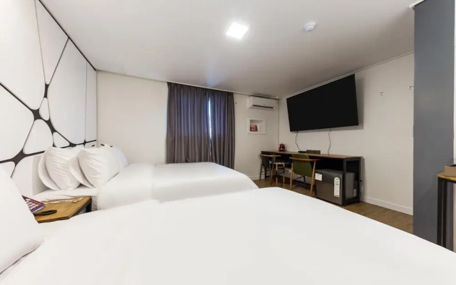 Daejeon Yongmun Olive