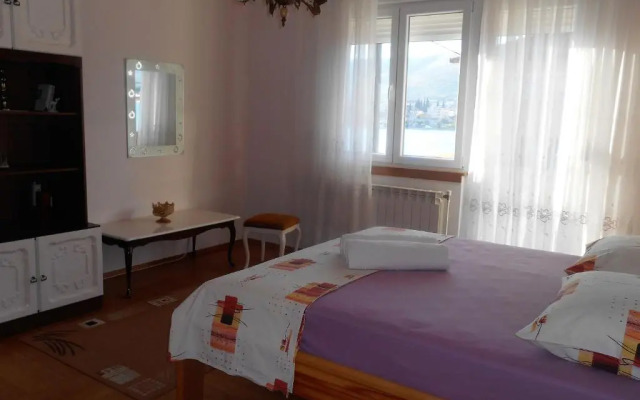 Apartments Brešan