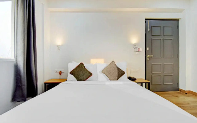 The Royal Retreat by OYO Rooms