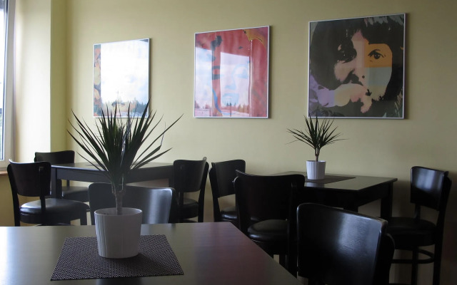 Отель Dormero Express Hotel Passau